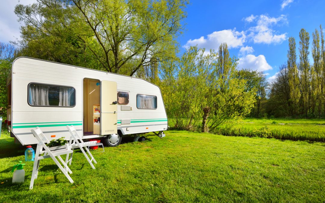 Autocamper eller campingvogn?